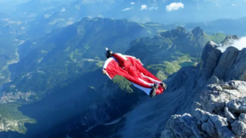 Base jump fatal dans l'Utah : un parachutiste expérimenté décède après un dysfonctionnement