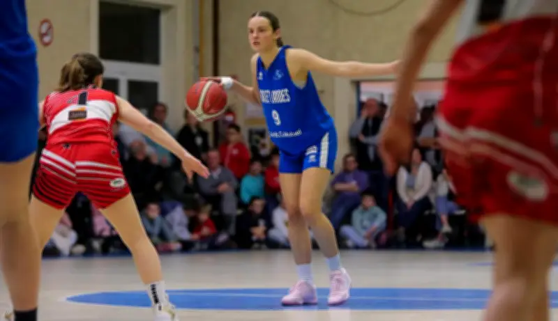 Basket Landes Espoirs s'impose face à Roche Vendée et prend la tête de la NF2