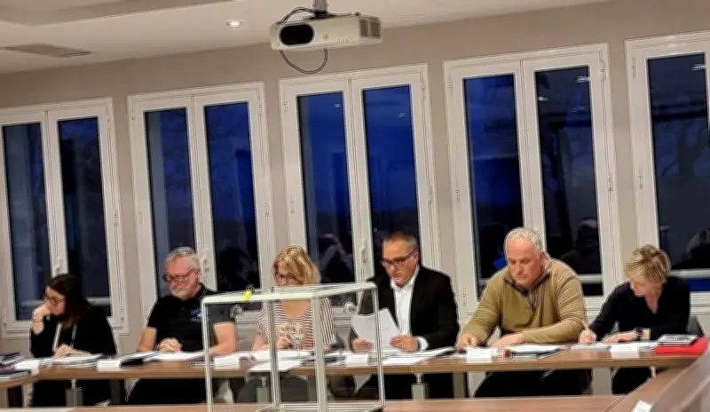 Bassussarry : Yannick Bassier réélu maire, une nouvelle équipe municipale installée