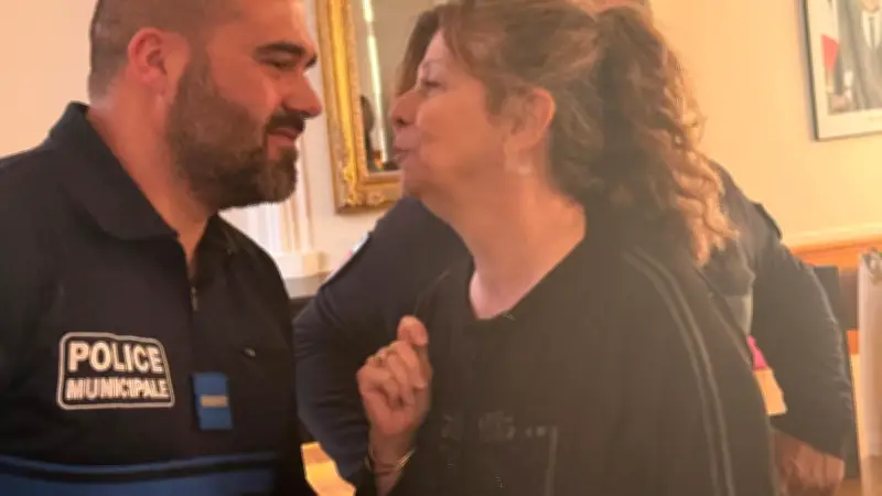 Beauvoisin honore ses policiers municipaux pour un sauvetage cardiaque héroïque