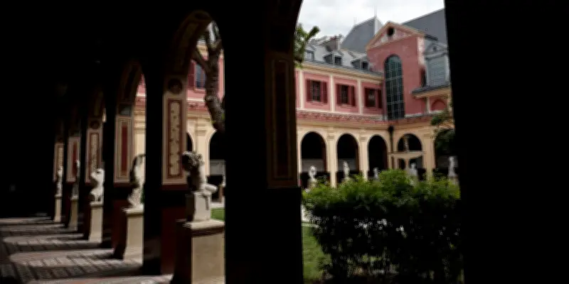 Beaux-Arts de Paris : la chasse aux coûts s'intensifie face aux travaux et aux déficits