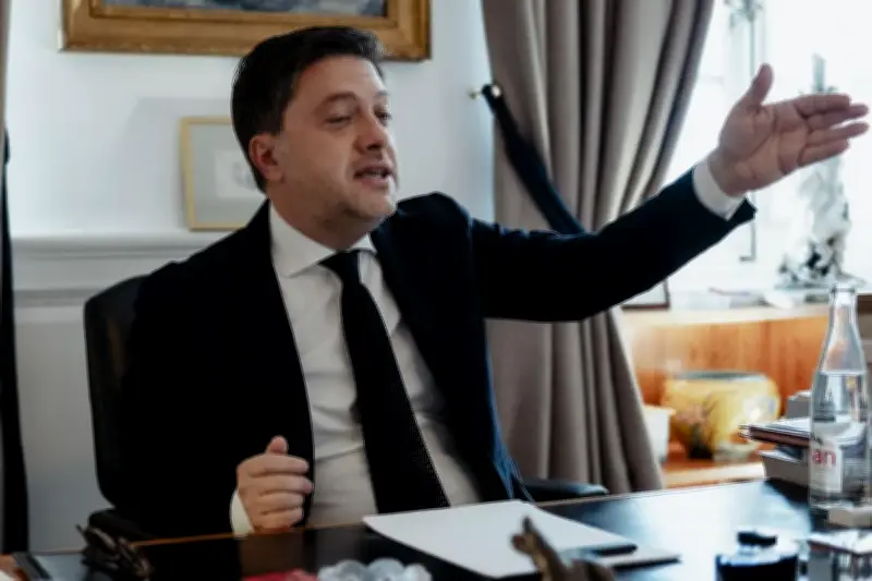 Benoît Payan, maire de Marseille, accuse LFI de sabotage électoral