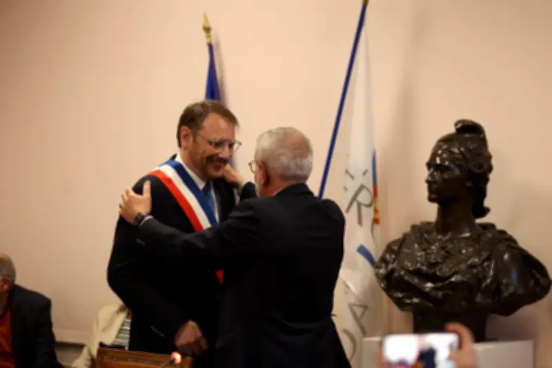 Bergerac : Fabien Ruet élu maire lors d'une séance inaugurale chargée d'émotion