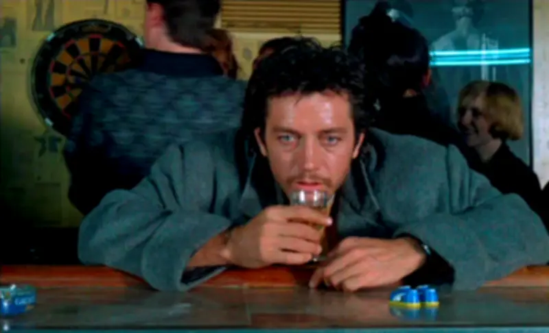 Bernard Giraudeau : la métamorphose d'une star dans 'Poussière d'ange'