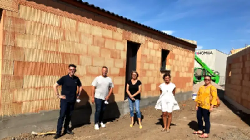 Bessan : Visite du chantier de la micro-crèche César et Capucine par les élus
