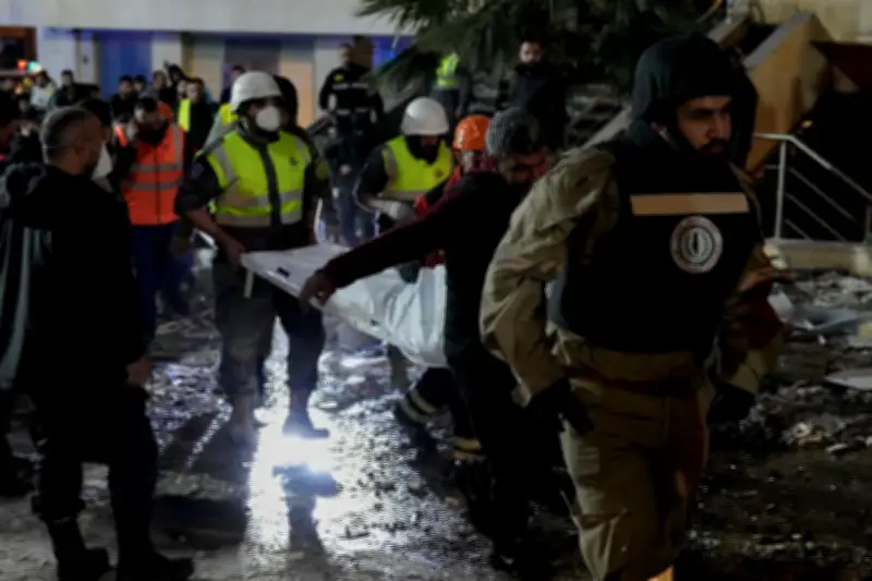 À Beyrouth, les bombardements frappent le peuple, la douleur en disque rayé