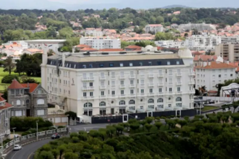 Biarritz dévoile son patrimoine Art déco lors d'une visite guidée historique