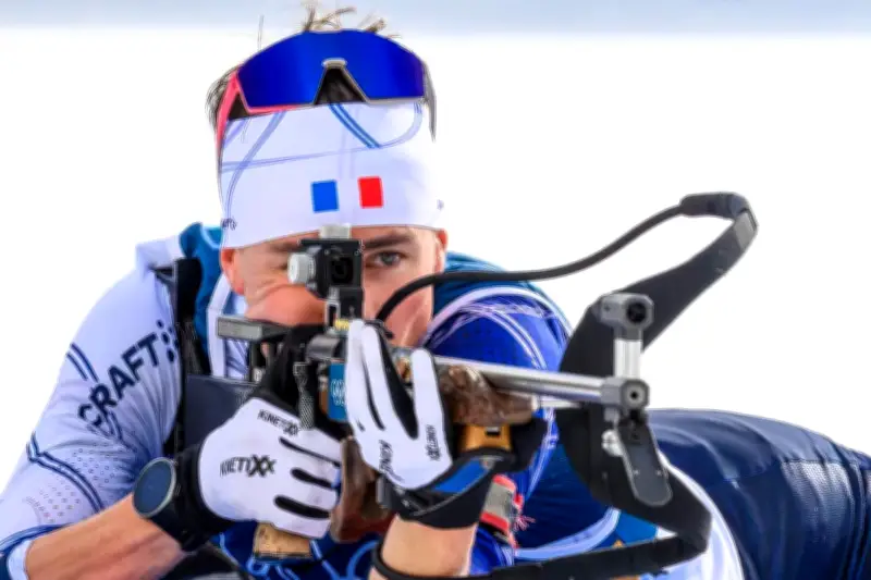 Biathlon : Éric Perrot décroche sa première Coupe du Monde, un exploit historique