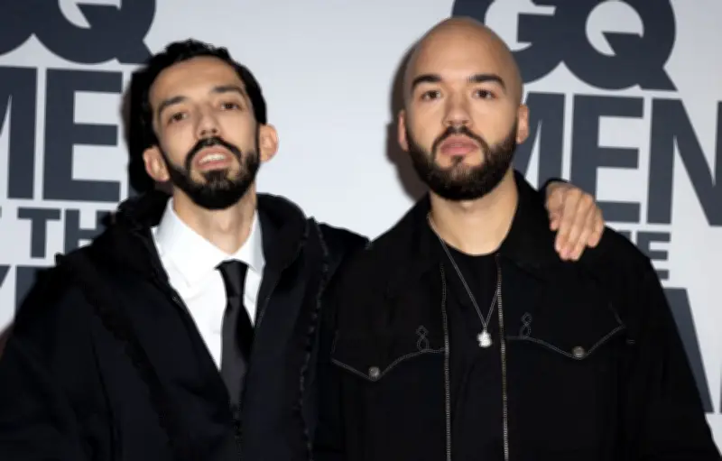 Bigflo & Oli bloqués à Dubaï après des frappes en Iran, leur album Karma menacé