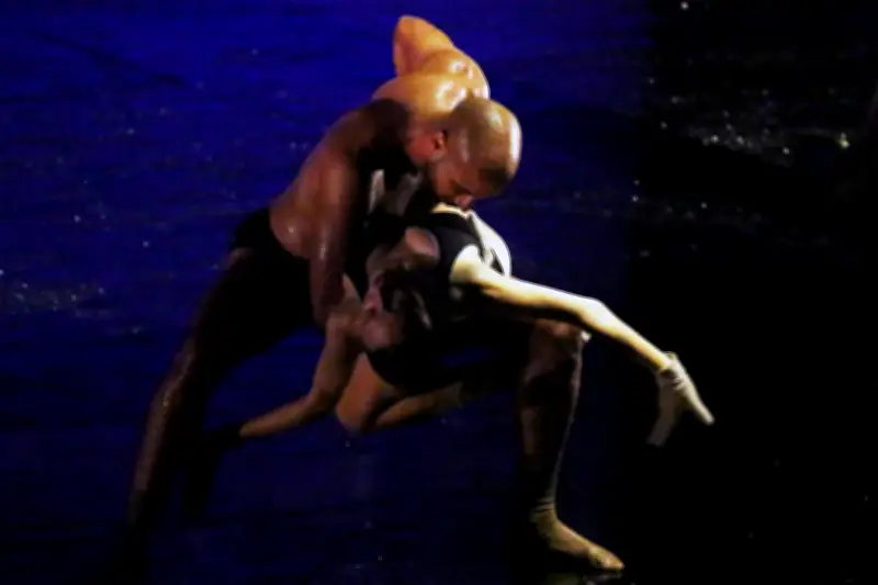 Blanca Li revisite 'Didon et Énée' de Purcell avec une chorégraphie hybride et contemporaine