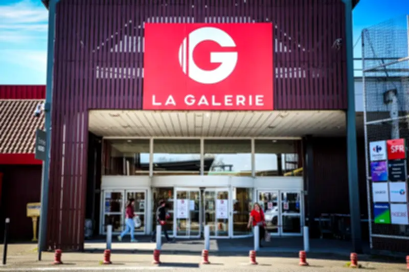 Boé : L'Intermarché devient Carrefour, les clients jugent la transformation