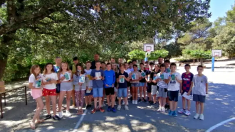 Boisset-et-Gaujac : Calculatrices offertes aux futurs collégiens pour leur entrée en 6e