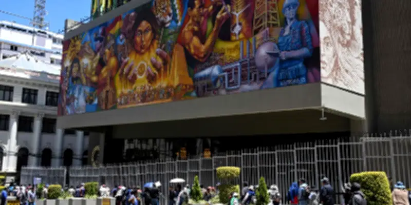 Bolivie : ruée sur les banques après l'annulation de billets volés dans un crash