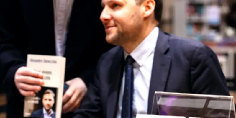 Bolloré organise un salon du livre distinct, marquant une rupture culturelle