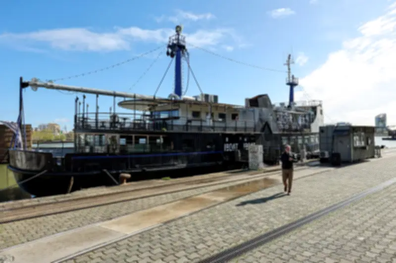 Bordeaux : appel à projets pour réinventer l'ex-I.Boat et sa dalle aux Bassins à flot