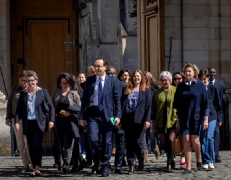 Bordeaux : Thomas Cazenave dévoile son équipe municipale avec 23 adjoints et maires de quartier