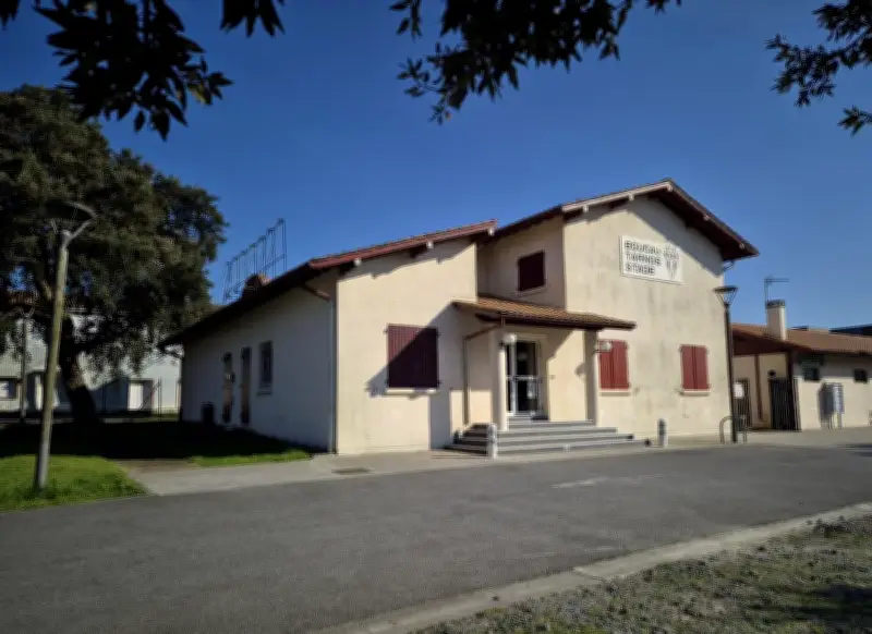 Boucau : l'opposition s'abstient sur les comptes 2025 et le projet "9 de Pique" du BTS