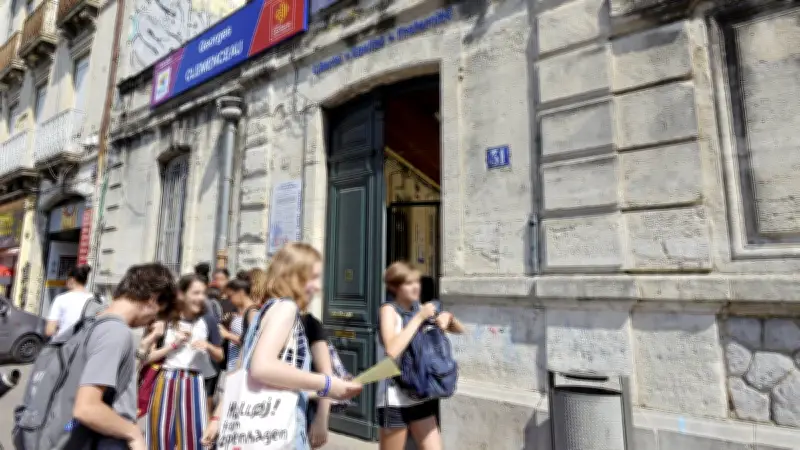 Brevet reporté à Montpellier : élèves et parents face à la canicule et aux désagréments