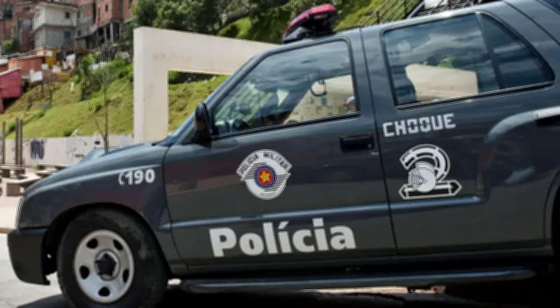 Brésil : une Française de 73 ans assassinée par son compagnon, son corps brûlé dans une valise