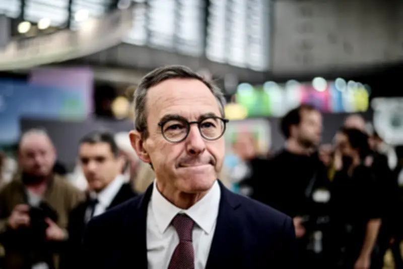 Bruno Retailleau (LR) prédit l'échec d'un candidat macroniste en 2027 et exige une rupture radicale