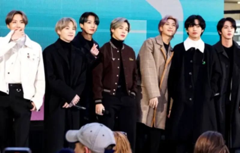 BTS fait son grand retour avec un concert historique à Séoul, suivi par 18,4 millions de fans