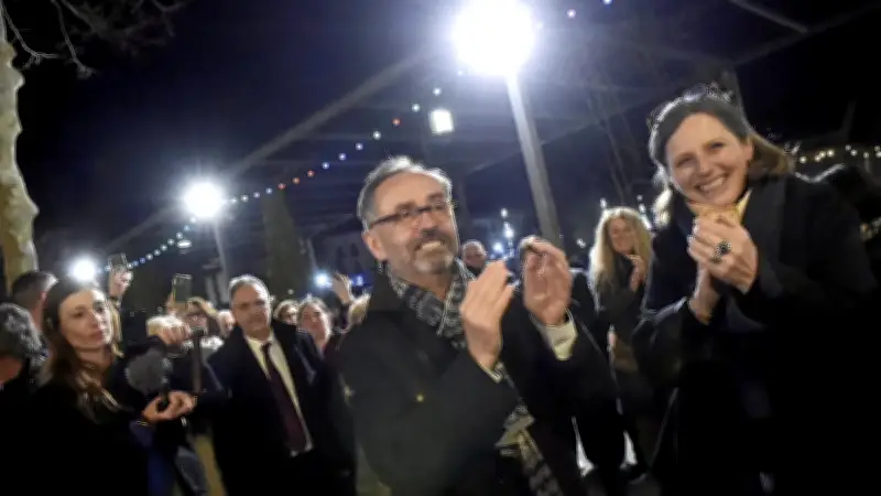 Béziers : les réactions contrastées après la réélection triomphale de Robert Ménard