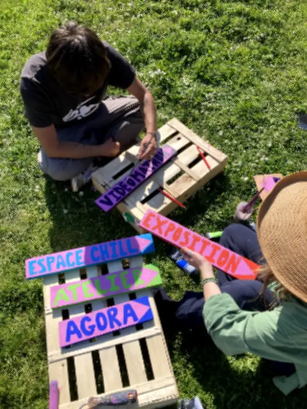 Cabane à Nérac : un campus éphémère pour la jeunesse créative du Lot-et-Garonne