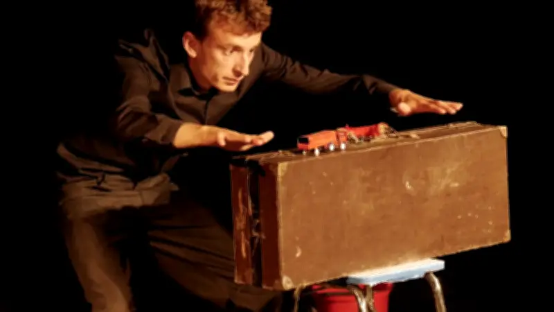 Cabaret de marionnettes au Périscope de Nîmes : la compagnie Tac Tac revisite un classique