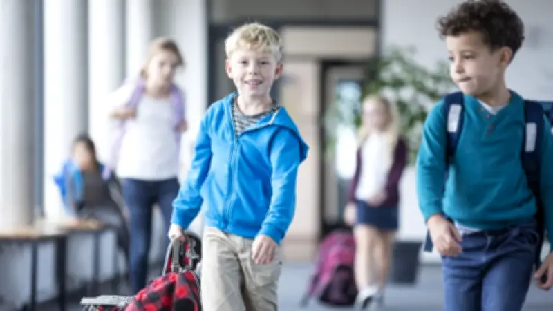 Calendrier scolaire 2025-2026 : toutes les dates des vacances par zone