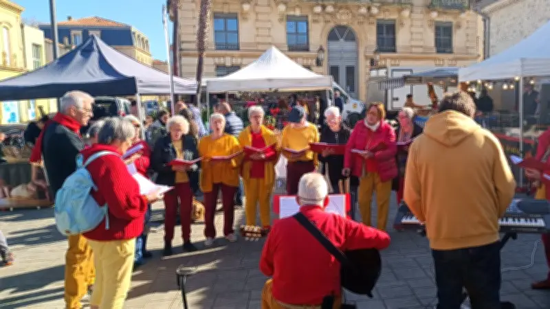 Cantacigalona anime le marché de Villeneuve-lès-Maguelone avec des chants occitans