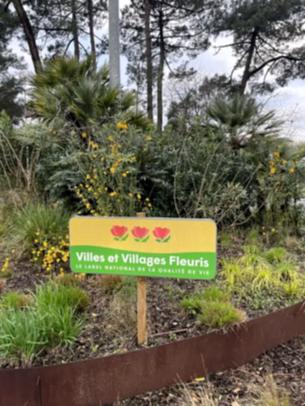 Capbreton obtient sa 3e Fleur et un prix régional pour sa diversité végétale
