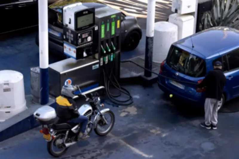 Carburants : le gouvernement annonce des mesures timides face à la flambée des prix