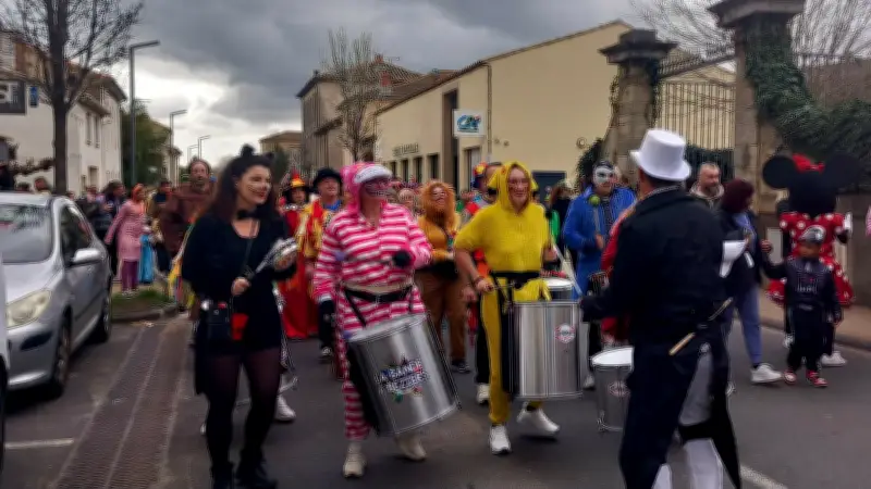 Carnaval à Cazouls-lès-Béziers : un défilé festif avec la Bande à Béziers
