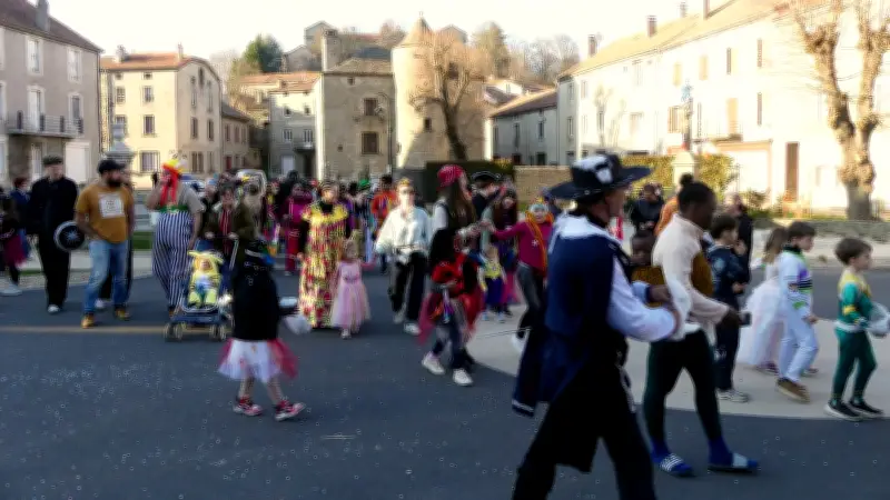 Carnaval de Chambon-le-Château : M. Carnaval brûlé pour célébrer le printemps