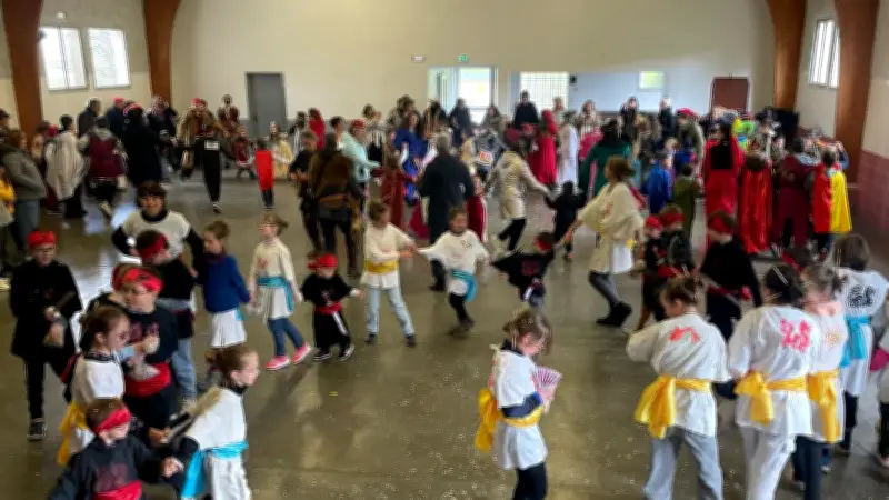 Carnaval des écoles à Villefranche-de-Panat : la fête malgré la météo