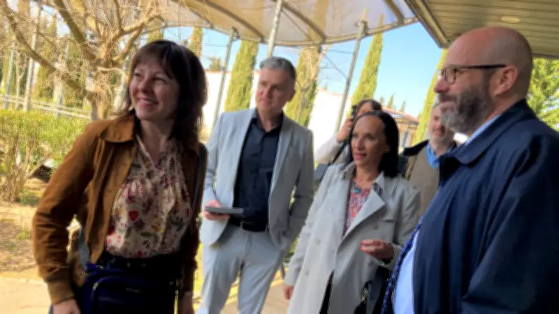 Carole Delga à Nîmes : un soutien marqué pour Vincent Bouget et l'union de la gauche