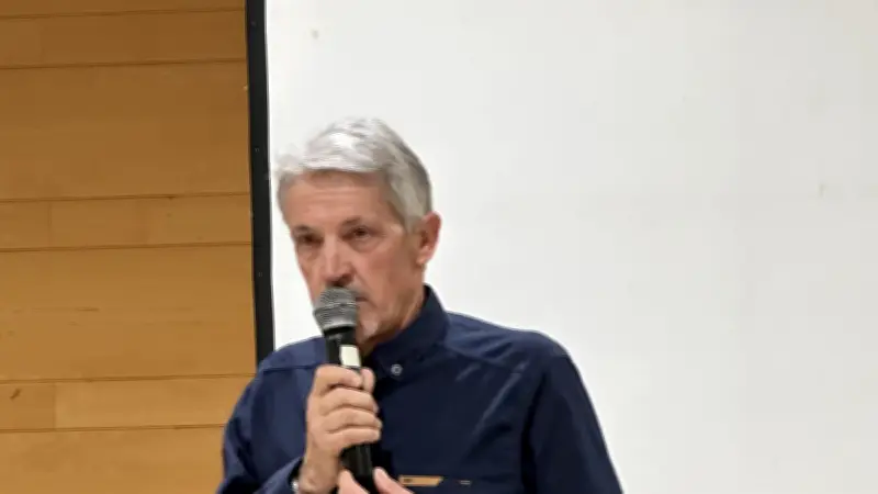 Castelnau-de-Guers : Didier Michel présente son programme lors de la dernière réunion publique