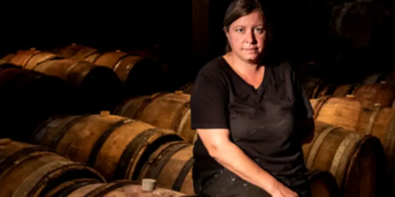 Catherine Riss révolutionne le vignoble alsacien avec son Pinot Noir audacieux
