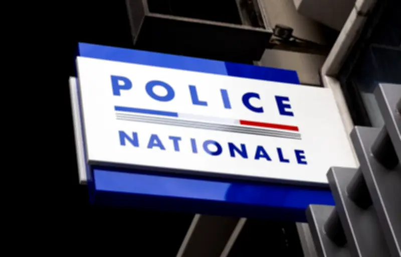 Cavaillon : un père arrêté au commissariat en venant chercher son fils, auteur de tags nazis