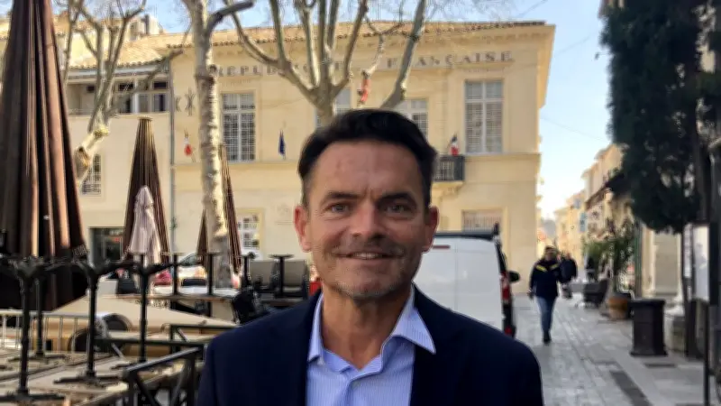 Cédric Bonato, le "phénix" d'Aigues-Mortes, retrouve son fauteuil de maire après onze ans