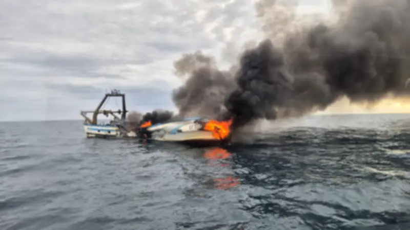 Chalutier en feu au large de Sète : les marins sauvés, vigilance maintenue sur la zone de pêche