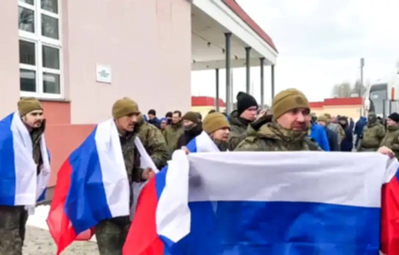 Échange de prisonniers Russie-Ukraine : 200 libérés, 1.000 prévus d'ici vendredi