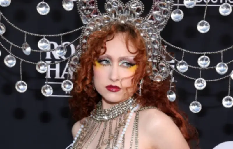 Chappell Roan accusée par Jorginho : l'affaire qui divise les réseaux sociaux