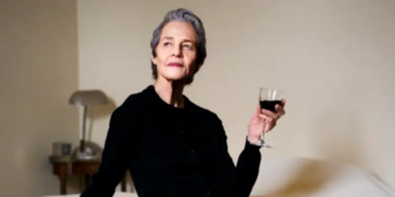 Charlotte Rampling, 80 ans, multiplie les projets entre cinéma, peinture et musique