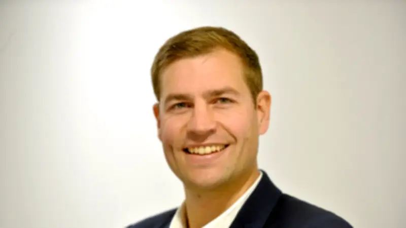 Charly Crespe, élu maire du Grau-du-Roi : un enfant du village au service de sa commune