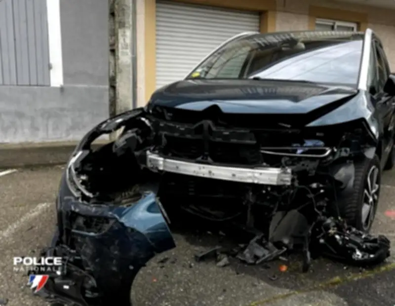 Chauffard alcoolisé à 1,8 g/l percute trois véhicules et tente de fuir à Mont-de-Marsan