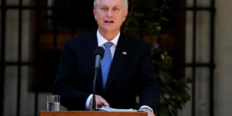 Chili : Kast et Boric promettent une passation de pouvoirs exemplaire après une rupture