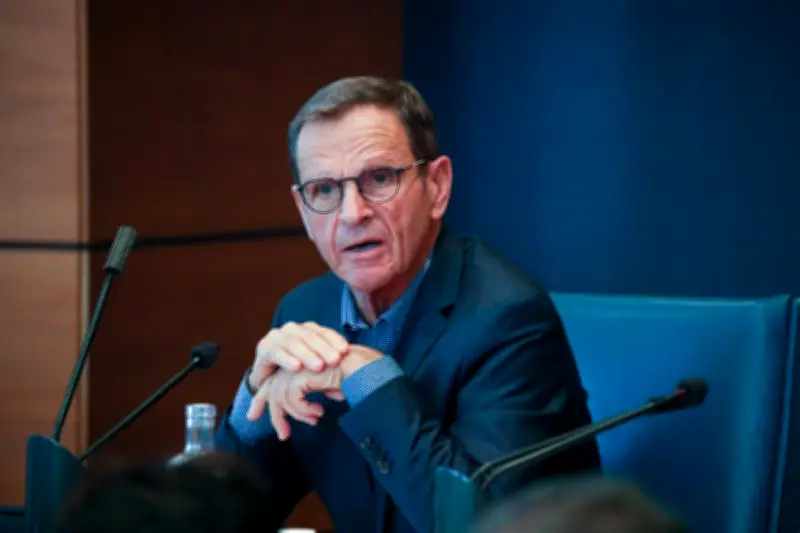 Christian Dézalos refuse de trancher entre les deux opposants avant le second tour municipal