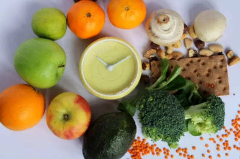 Chrononutrition : l'Anses alerte sur les risques de ce régime hyperlipidique