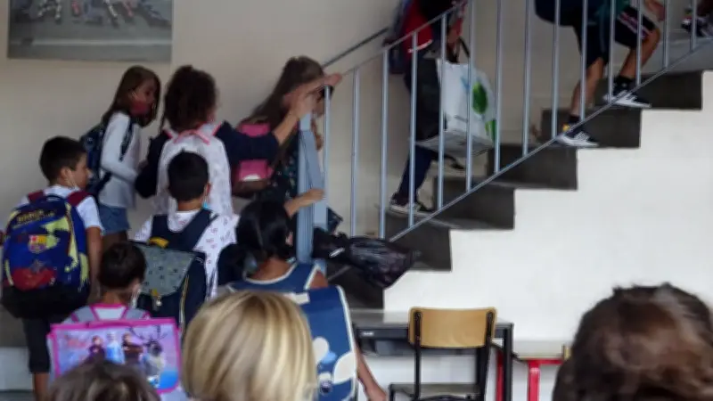 Chusclan équipe son école de tableaux numériques et d'ordinateurs